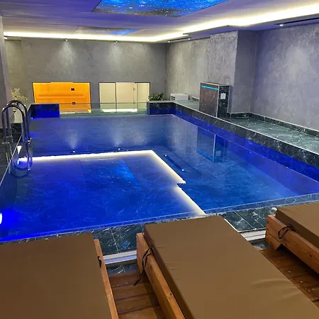 Hotel Toer & Sarande