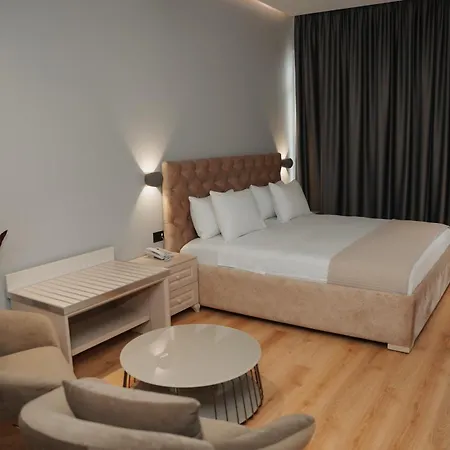 Toer & Hotel
