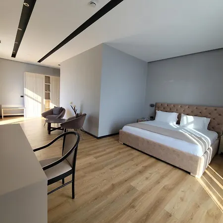 Toer & Hotel Sarande