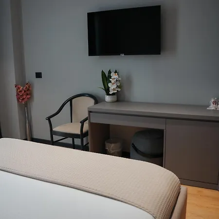 Toer & Hotel