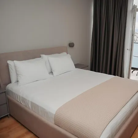 Toer & Sarandë